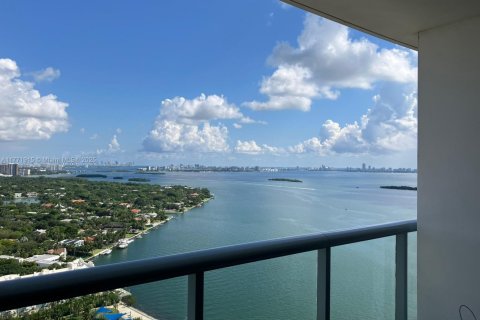 Condo in Miami, Florida, 2 bedrooms  № 1864292 - photo 12