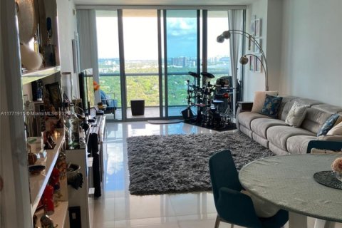 Condo in Miami, Florida, 2 bedrooms  № 1864292 - photo 22