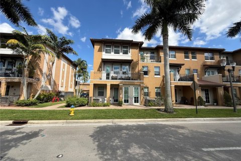 Condo in Pembroke Pines, Florida, 2 bedrooms  № 2049746 - photo 24