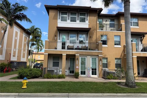 Condo in Pembroke Pines, Florida, 2 bedrooms  № 2049746