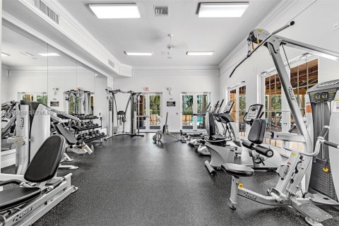 Condo in Pembroke Pines, Florida, 2 bedrooms  № 2049746 - photo 18