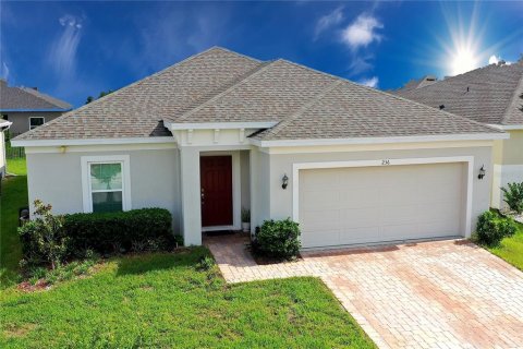 House in Haines City, Florida 3 bedrooms, 159.79 sq.m. № 2226093