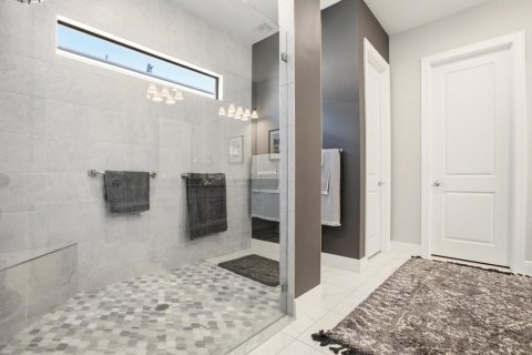 House in Westlake, Florida 3 bedrooms, 214.7 sq.m. № 2399949 - photo 17