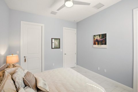 House in Westlake, Florida 3 bedrooms, 214.7 sq.m. № 2399949 - photo 12