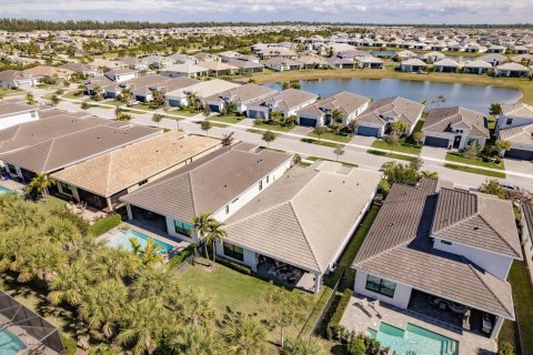 House in Westlake, Florida 3 bedrooms, 214.7 sq.m. № 2399949 - photo 28