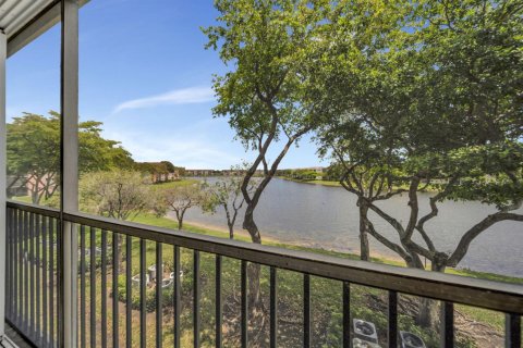 Condominio en venta en Pembroke Pines, Florida, 1 dormitorio, 95.97 m2 № 2185218 - foto 24