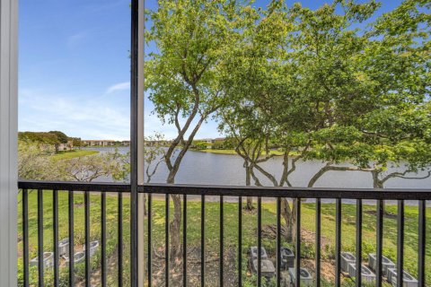 Condominio en venta en Pembroke Pines, Florida, 1 dormitorio, 95.97 m2 № 2185218 - foto 28