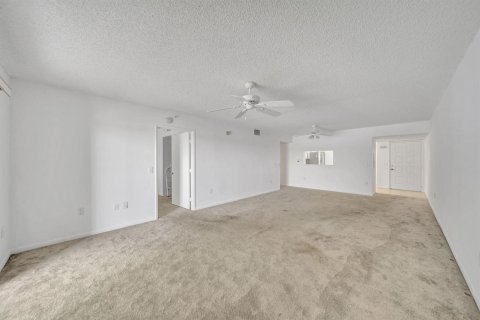 Condominio en venta en Pembroke Pines, Florida, 1 dormitorio, 95.97 m2 № 2185218 - foto 21