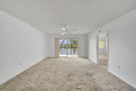 Condominio en venta en Pembroke Pines, Florida, 1 dormitorio, 95.97 m2 № 2185218 - foto 16