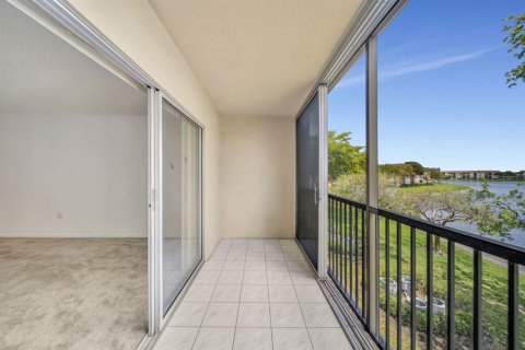 Condominio en venta en Pembroke Pines, Florida, 1 dormitorio, 95.97 m2 № 2185218 - foto 27