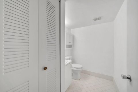 Condominio en venta en Pembroke Pines, Florida, 1 dormitorio, 95.97 m2 № 2185218 - foto 14