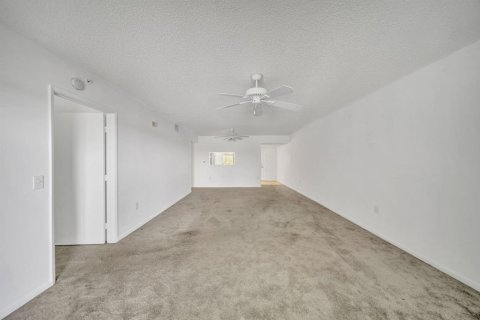 Condominio en venta en Pembroke Pines, Florida, 1 dormitorio, 95.97 m2 № 2185218 - foto 20
