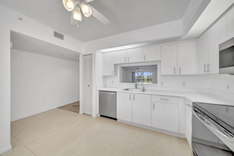 Condominio en venta en Pembroke Pines, Florida, 1 dormitorio, 95.97 m2 № 2185218 - foto 9
