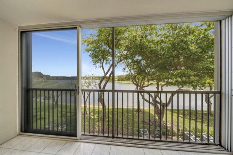 Condominio en venta en Pembroke Pines, Florida, 1 dormitorio, 95.97 m2 № 2185218 - foto 23