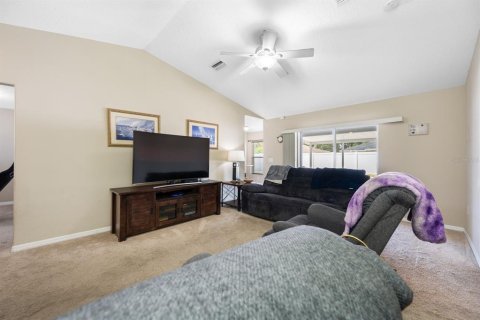 House in Palmetto, Florida 3 bedrooms, 124.77 sq.m. № 2208199 - photo 3