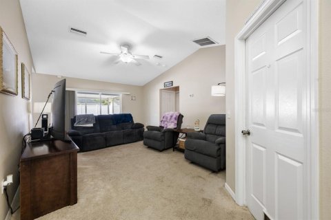 House in Palmetto, Florida 3 bedrooms, 124.77 sq.m. № 2208199 - photo 5