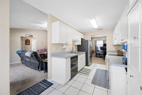 House in Palmetto, Florida 3 bedrooms, 124.77 sq.m. № 2208199 - photo 17