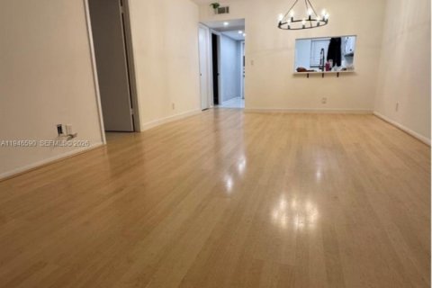 Condo in Davie, Florida, 2 bedrooms  № 2002821 - photo 6