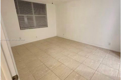 Condo in Davie, Florida, 2 bedrooms  № 2002821 - photo 10