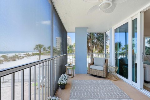 Condo in Venice, Florida, 2 bedrooms № 2229339 - photo 29