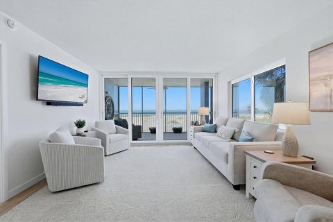 Condo in Venice, Florida, 2 bedrooms № 2229339 - photo 13