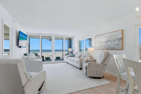 Condo in Venice, Florida, 2 bedrooms № 2229339 - photo 14