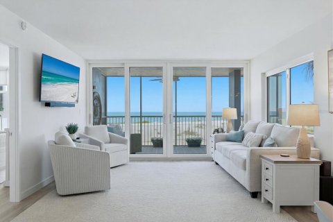Condo in Venice, Florida, 2 bedrooms № 2229339 - photo 11