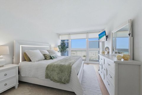 Condo in Venice, Florida, 2 bedrooms № 2229339 - photo 18