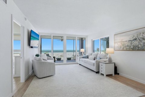 Condo in Venice, Florida, 2 bedrooms № 2229339 - photo 12