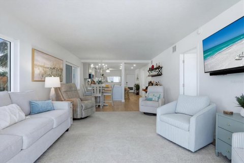 Condo in Venice, Florida, 2 bedrooms № 2229339 - photo 17
