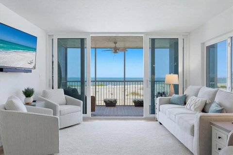 Condo in Venice, Florida, 2 bedrooms № 2229339 - photo 4
