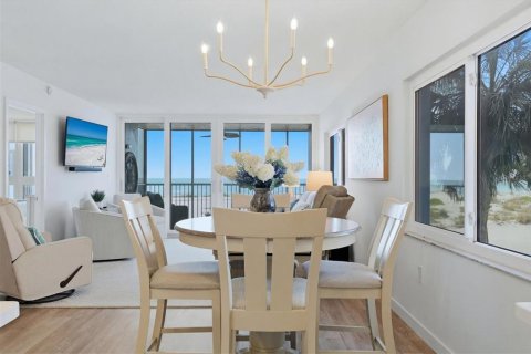 Condo in Venice, Florida, 2 bedrooms № 2229339 - photo 10