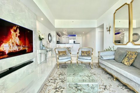 Снять в аренду кондоминиум в Майами, Флорида 2 спальни, 98.29м2, № 2045659 - фото 7