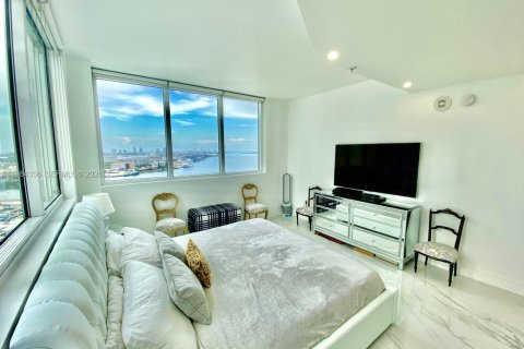 Снять в аренду кондоминиум в Майами, Флорида 2 спальни, 98.29м2, № 2045659 - фото 13