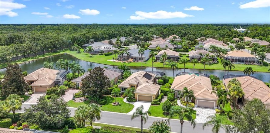 Villa ou maison à Lakewood Ranch, Floride 2 chambres, 177.07 m2 № 1912744