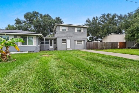 Propiedad comercial en venta en Saint Petersburg, Florida, 3 dormitorios, 230.58 m2 № 1901877 - foto 1