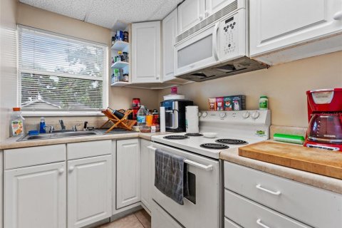 Propiedad comercial en venta en Saint Petersburg, Florida, 3 dormitorios, 230.58 m2 № 1901877 - foto 8