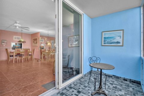 Купить кондоминиум в Санрайз, Флорида 2 спальни, 78.97м2, № 1957562 - фото 30