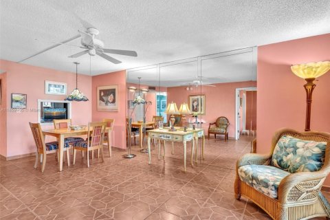 Купить кондоминиум в Санрайз, Флорида 2 спальни, 78.97м2, № 1957562 - фото 13