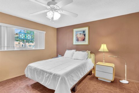 Купить кондоминиум в Санрайз, Флорида 2 спальни, 78.97м2, № 1957562 - фото 17