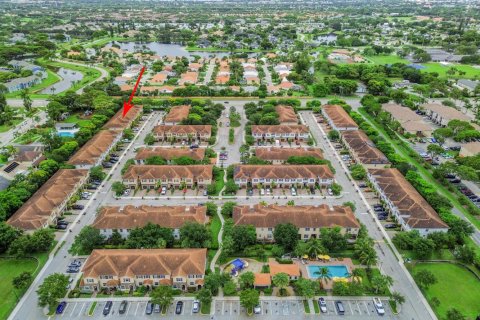 Touwnhouse à vendre à West Palm Beach, Floride: 3 chambres, 155.43 m2 № 2192504 - photo 2