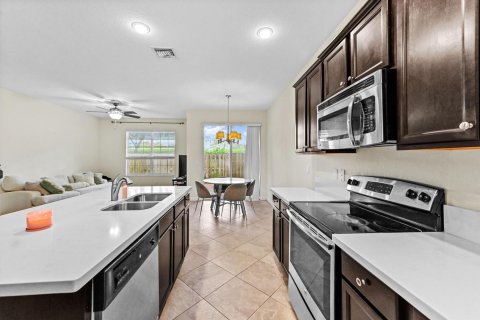 Touwnhouse à vendre à West Palm Beach, Floride: 3 chambres, 155.43 m2 № 2192504 - photo 12