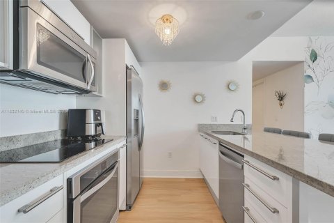 Condominio en venta en Miami, Florida, 1 dormitorio, 78.78 m2 № 1817613 - foto 5