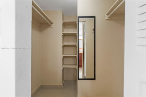 Купить кондоминиум в Авентура, Флорида 5 комнат, 70.14м2, № 1854979 - фото 16
