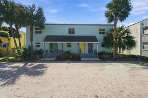 Condo in Treasure Island, Florida, 2 bedrooms  № 2369387 - photo 4