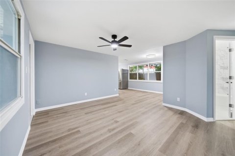Villa ou maison à vendre à Largo, Floride: 2 chambres, 59.83 m2 № 2408230 - photo 13
