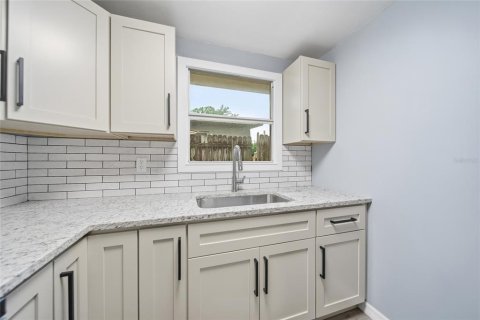 Villa ou maison à vendre à Largo, Floride: 2 chambres, 59.83 m2 № 2408230 - photo 5