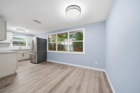 Villa ou maison à vendre à Largo, Floride: 2 chambres, 59.83 m2 № 2408230 - photo 7