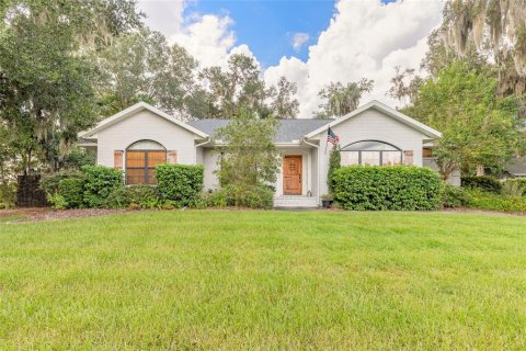 Casa en DeLand, Florida 3 dormitorios, 205.69 m2 № 2371614