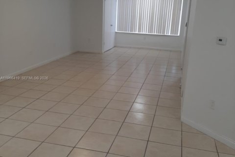 Copropriété à louer à Oakland Park, Floride: 1 chambre, 80.08 m2 № 2028000 - photo 5